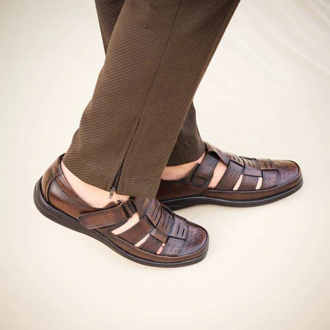 The 5 Best Men Leather Sandals | Tested And Reviews